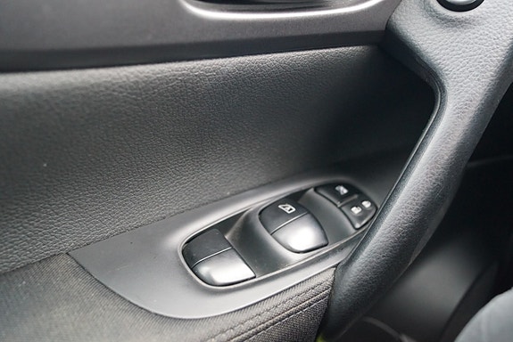 Nissan Qashqai 27 of 27