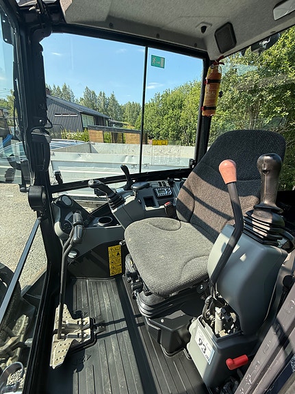 Bobcat E27 - Til leie 3 of 3
