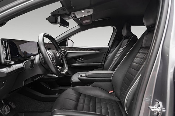 Renault Megane E-Tech 9 of 23