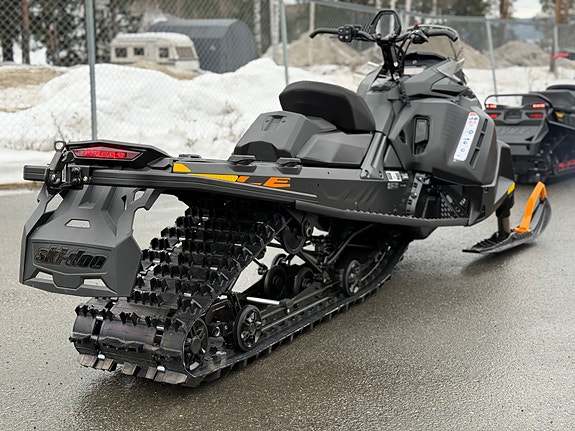 Ski-doo Tundra LE 600 ACE 2027 2 of 3