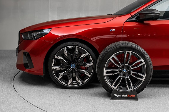 BMW i5 5 of 5
