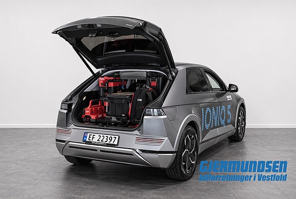 Hyundai Ioniq 5 2 of 4