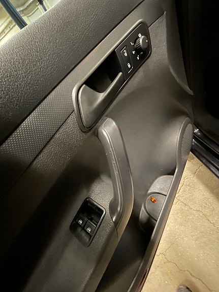 Volkswagen Caddy Maxi 16 of 29