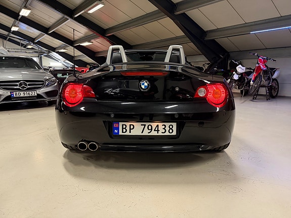 BMW Z4 4 of 5