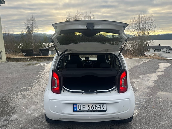 Volkswagen UP! 22 of 30
