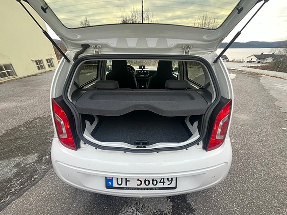 Volkswagen UP! 8 of 30