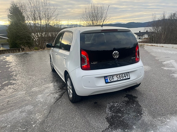 Volkswagen UP! 21 of 30
