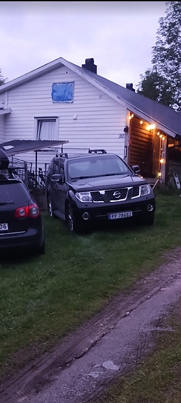 Nissan Pathfinder 2 of 5