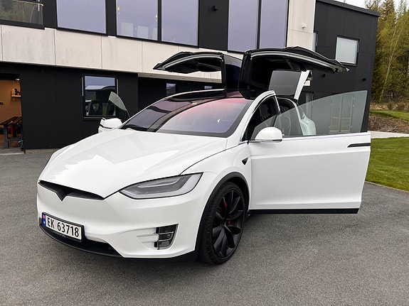 Tesla Model X 2 of 30