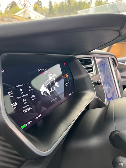 Tesla Model X 22 of 30