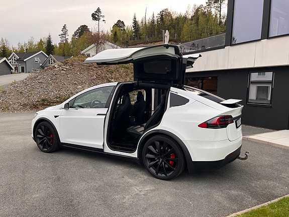 Tesla Model X 8 of 30