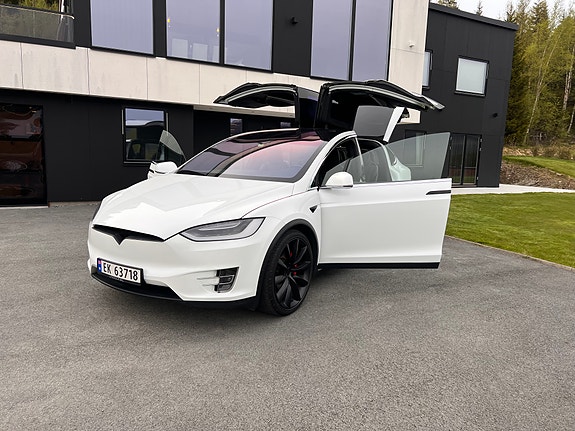 Tesla Model X 5 of 30