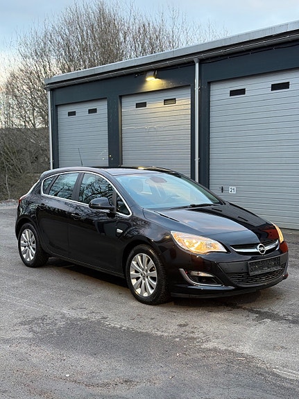 Opel Astra 4 of 5