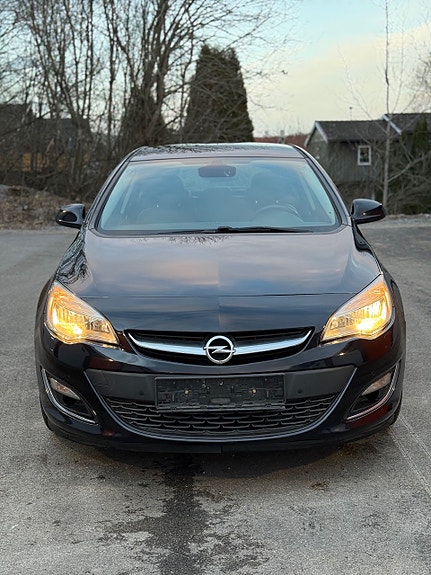 Opel Astra 2 of 5