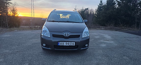 Toyota Corolla Verso 9 of 30
