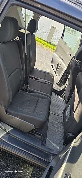 Toyota Corolla Verso 17 of 30