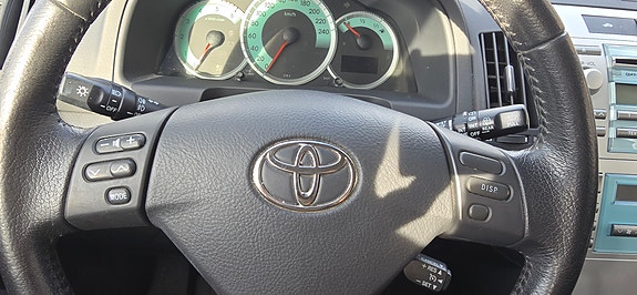 Toyota Corolla Verso 24 of 30