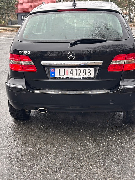 Mercedes-Benz B180 14 of 30