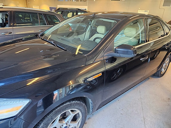 Ford Mondeo 3 of 5