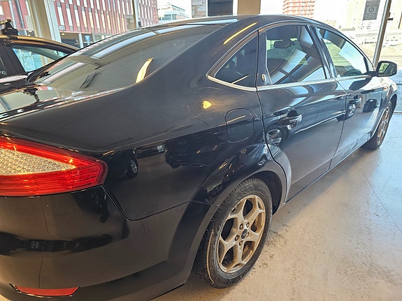 Ford Mondeo 4 of 5