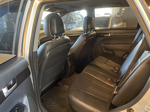 Kia Sorento 9 of 21