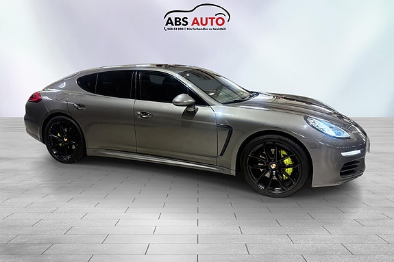 Porsche Panamera 4 of 5