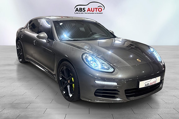 Porsche Panamera 3 of 5