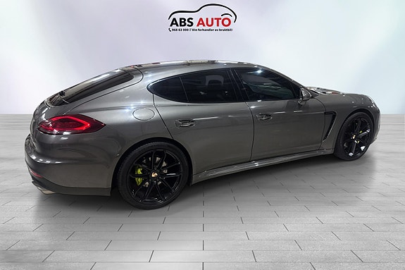 Porsche Panamera 5 of 5