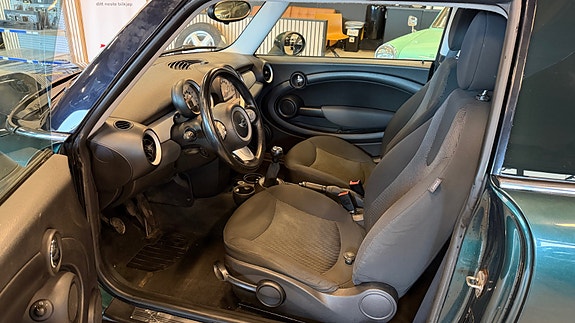 MINI Clubman Cooper D 3 of 11