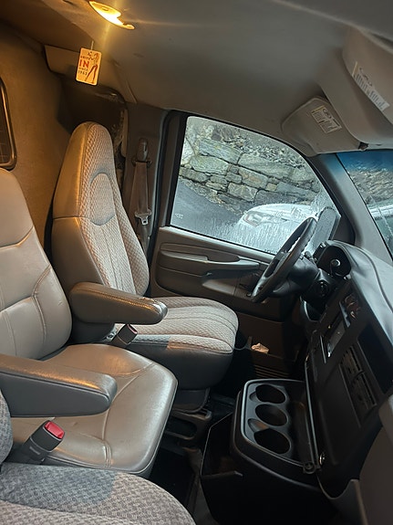 Chevrolet Express 2 of 15