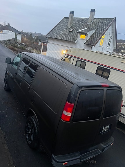 Chevrolet Express 8 of 15