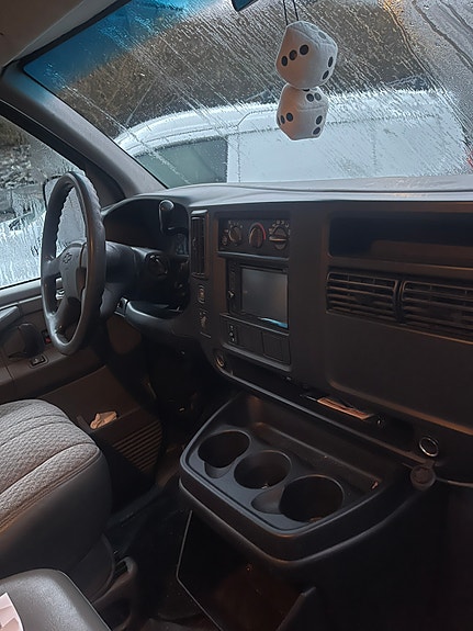 Chevrolet Express 10 of 15