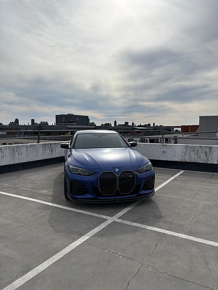 BMW i4 2 of 5