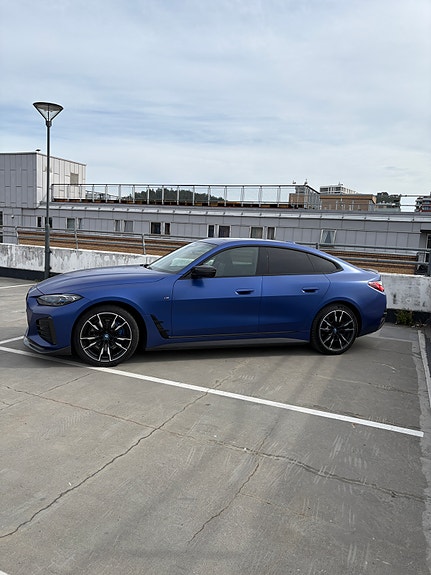 BMW i4 4 of 5