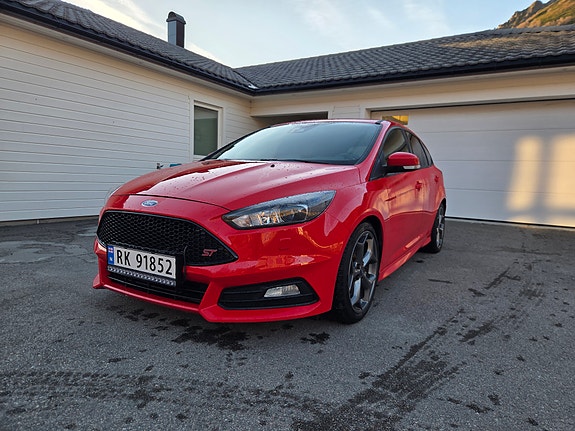 Ford Focus 2 of 30