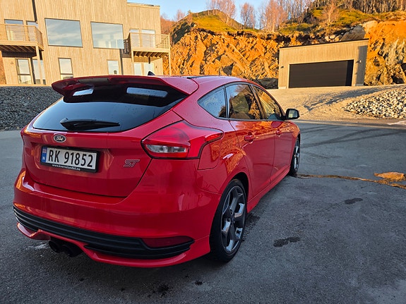 Ford Focus 4 of 30
