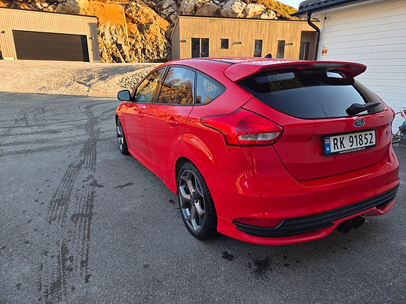 Ford Focus 3 of 30