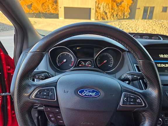 Ford Focus 11 of 30