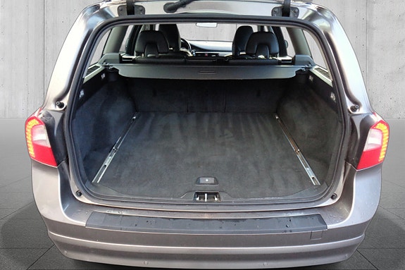 Volvo V70 19 of 29