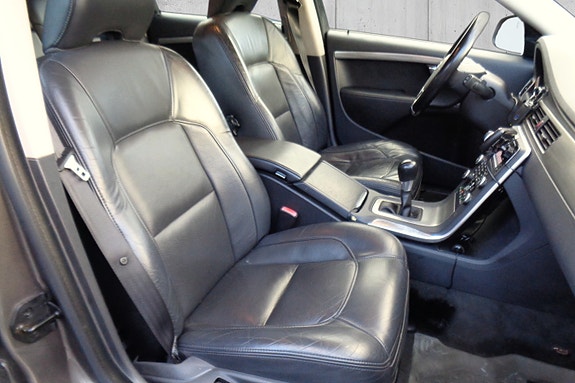 Volvo V70 14 of 29