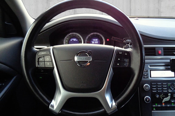 Volvo V70 18 of 29