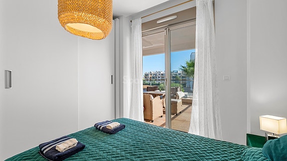 Moderne leilighet med turistlisens – innglasset terrasse og flotte fellesfasiliteter