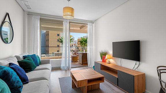 Moderne leilighet med turistlisens – innglasset terrasse og flotte fellesfasiliteter