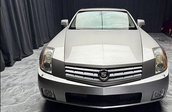 Cadillac XLR 28 of 30
