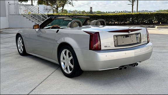 Cadillac XLR 7 of 30