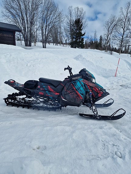 Polaris Polaris Khaos 9R 146 2 of 13