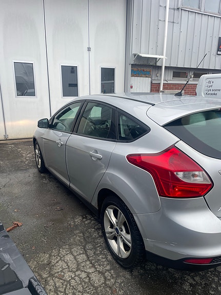 Ford Focus 9 of 30