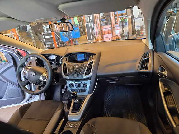 Ford Focus 23 of 30