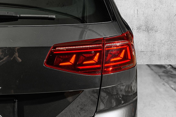 Volkswagen Passat 8 of 28