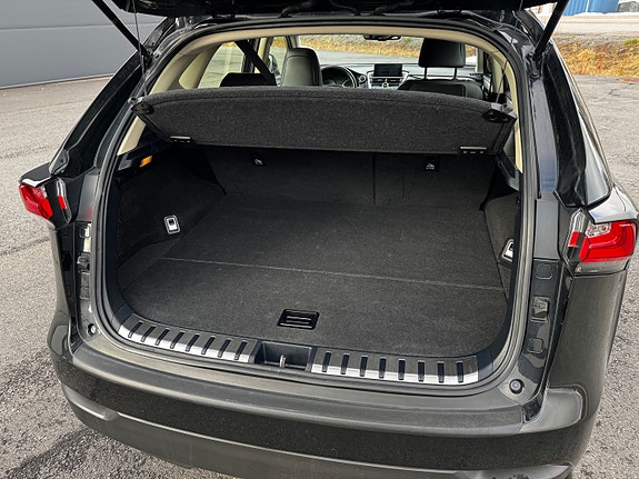 Lexus NX300h 17 of 21
